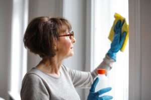 Comment nettoyer les taches de graisse sur la fenêtre