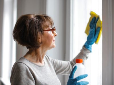 Comment nettoyer les taches de graisse sur la fenêtre